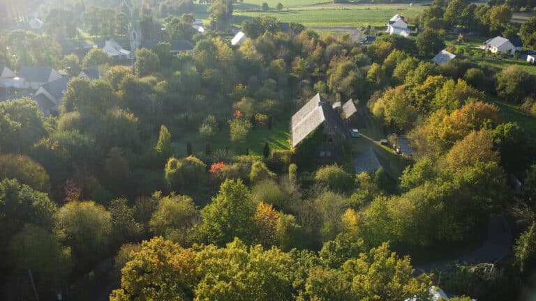 Le site de l'éco-centre de l'association Les Hameaux Légers